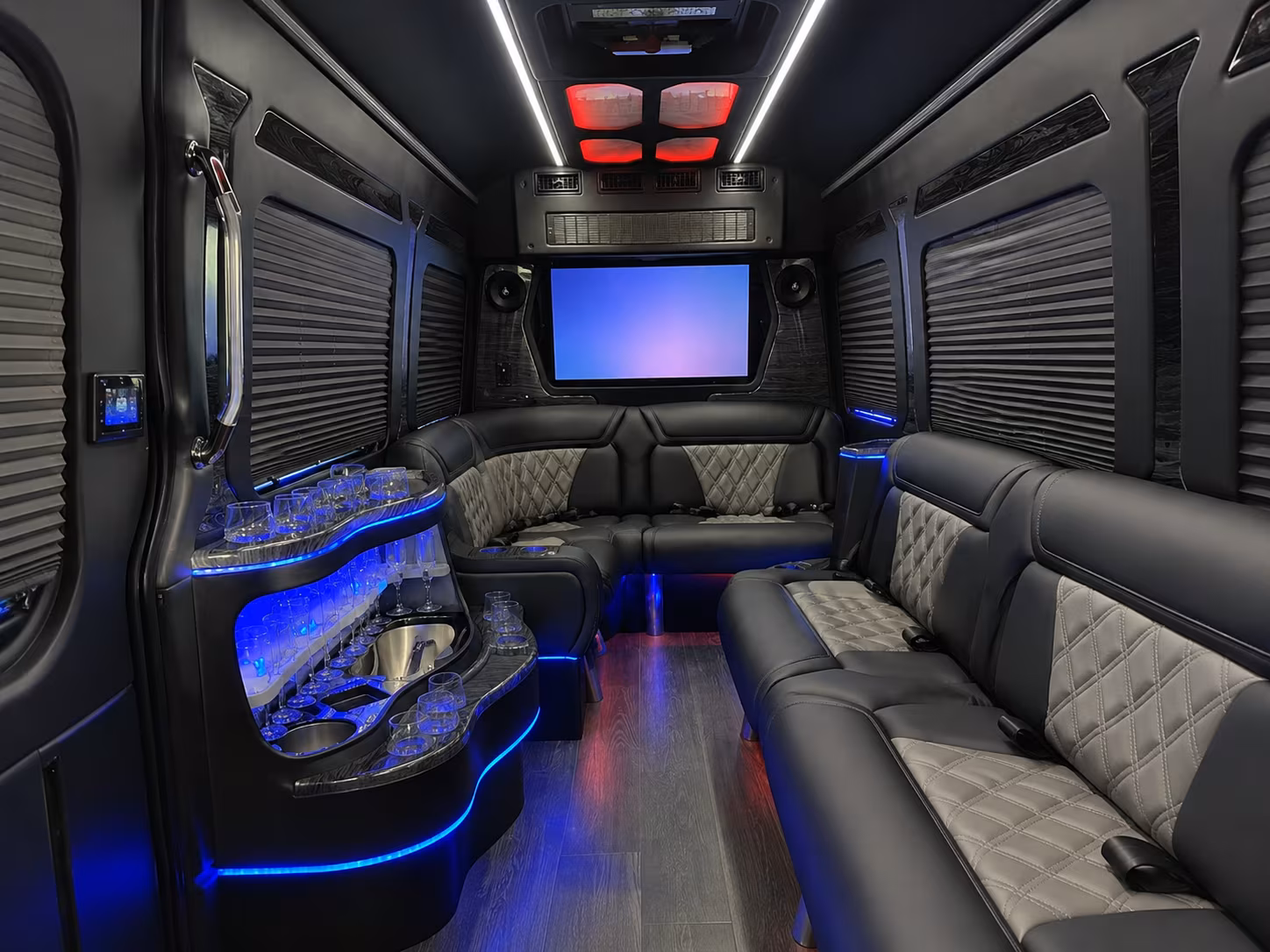 airport and hotel shuttle buses for jacksonville corporate travel groups