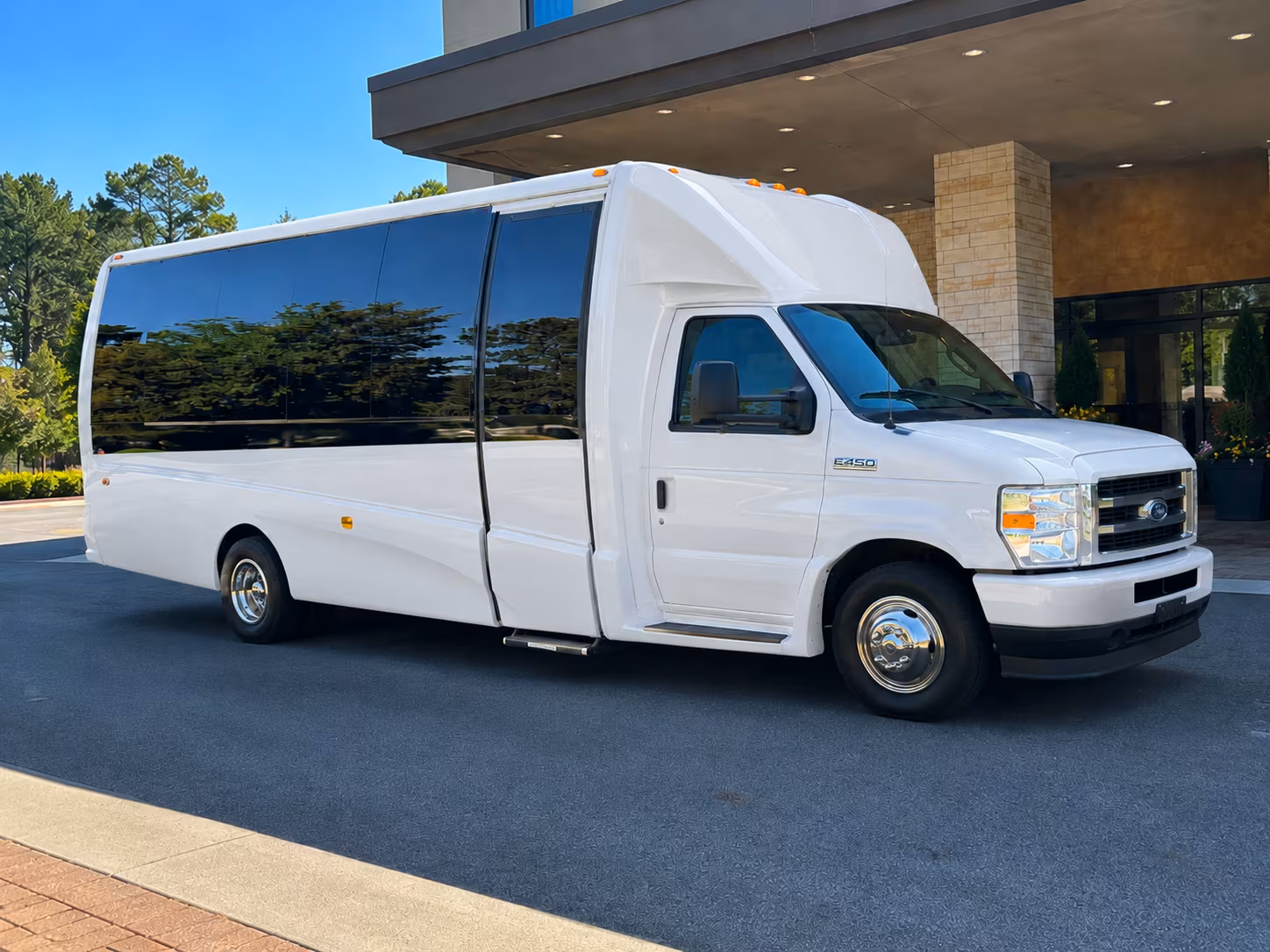 bus rentals for daily s place amphitheater and tiaa bank field concerts